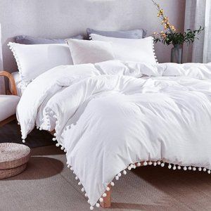 UO 3 Pieces Queen White Pom Pom Fringe Duvet Cover